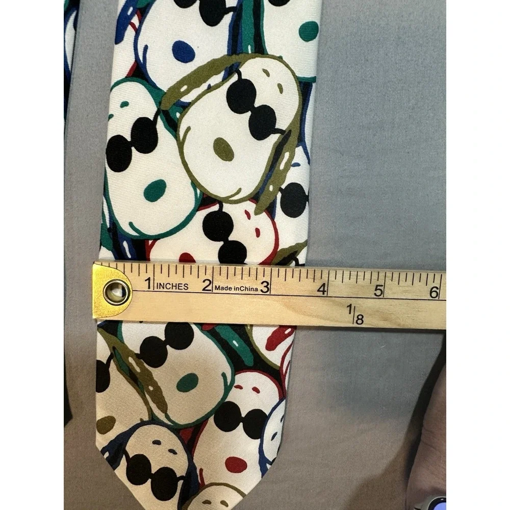 VTG PEANUTS  Rare SNOOPY Head White Colorful Faces Neck Tie‎
